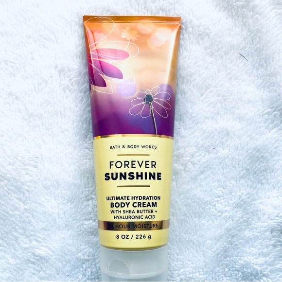 NEW Bath & Body Works Forever Sunshine Body Cream (8 oz) + 2 Pompom Keychains - Picture 4 of 6